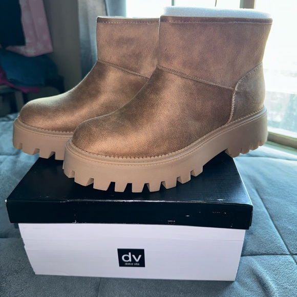 Dolce Vita Ankle Platform Boots - Picture 3 of 8